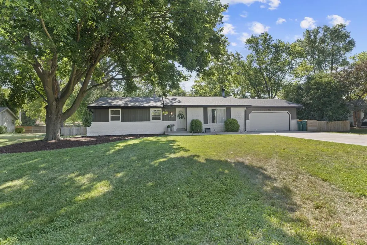 W157N9750 Glenwood ROAD, Germantown, WI 53022 - #1