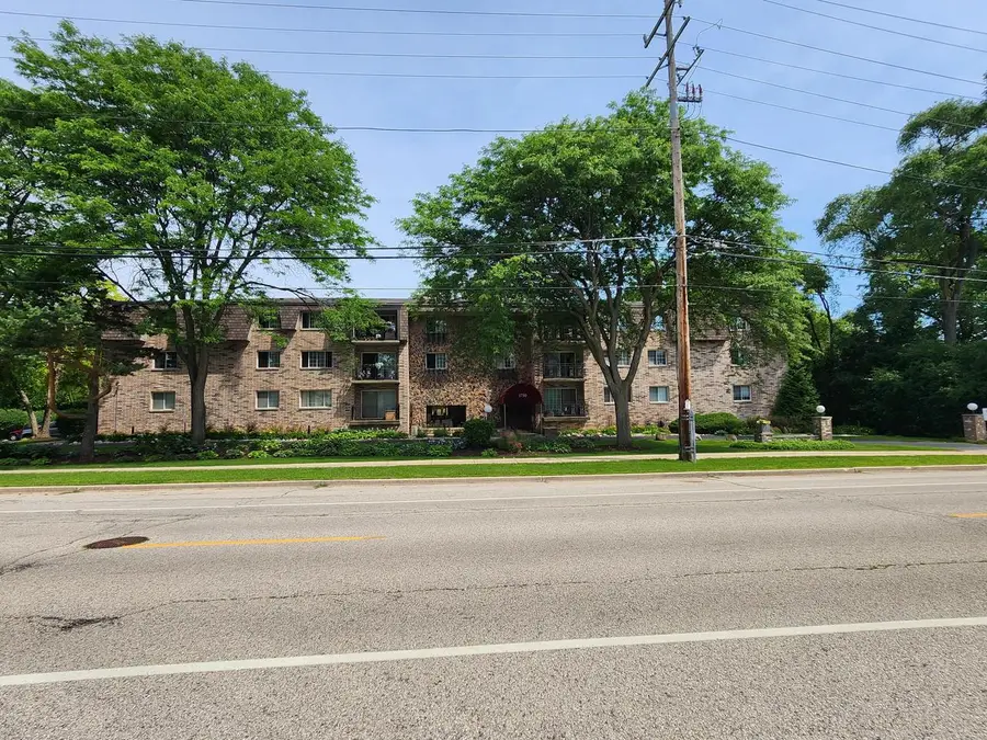 1730 W Green Tree ROAD #305, Milwaukee, WI 53209 - #2