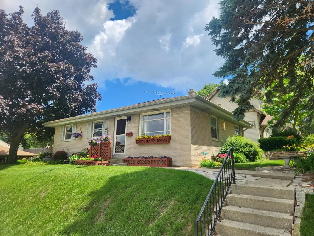 2709 13th AVENUE, South Milwaukee, WI 53172 - #1
