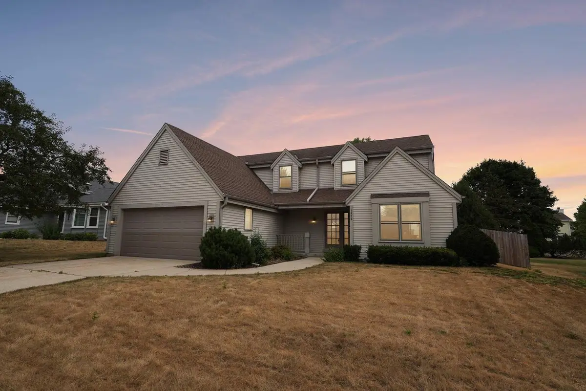 1909 Cliff-Alex COURT N, Waukesha, WI 53189 - #1