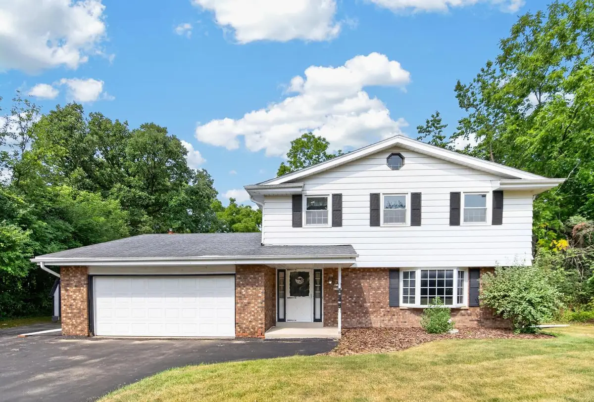 W125S7035 Skylark LANE, Muskego, WI 53150 - #1