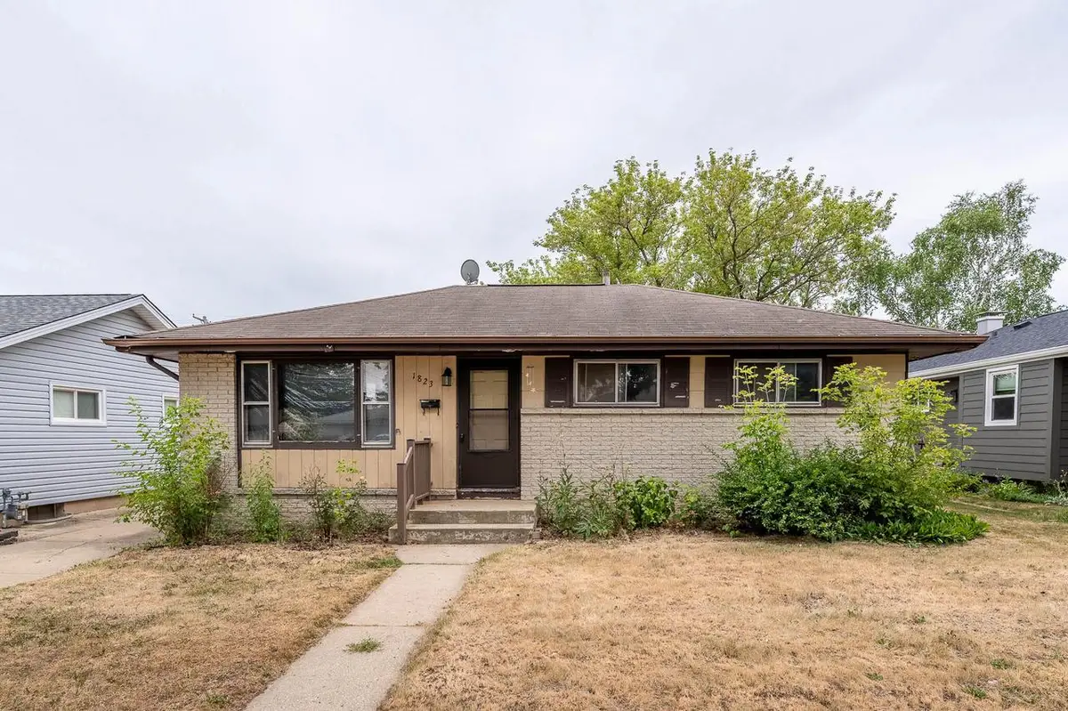 1823 W Aspen STREET, Milwaukee, WI 53221 - #1