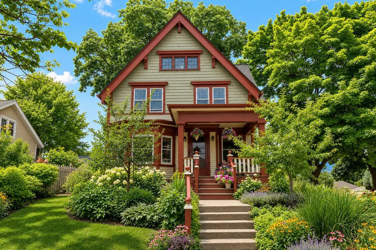 2901 S Logan AVENUE, Milwaukee, WI 53207 - #1