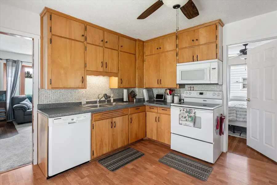 2119 Farnam STREET, La Crosse, WI 54601 - #2