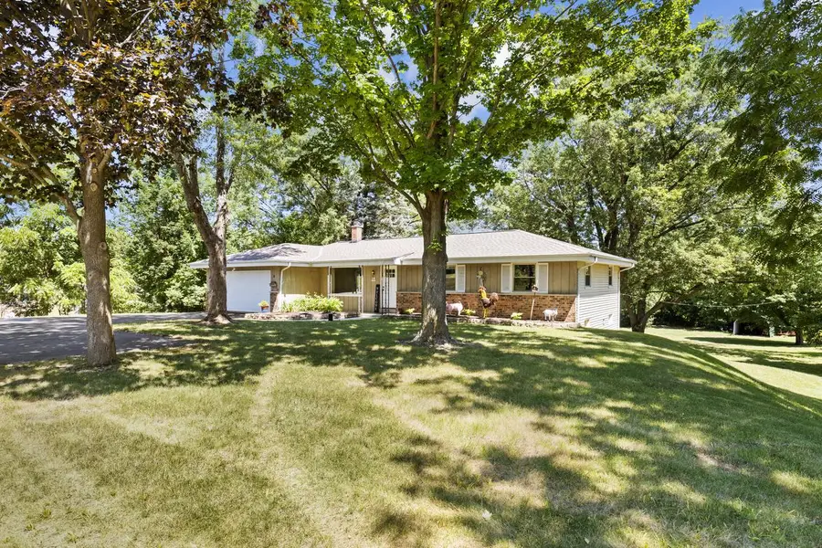 W230S5930 Molla DRIVE, Waukesha, WI 53189 - #2