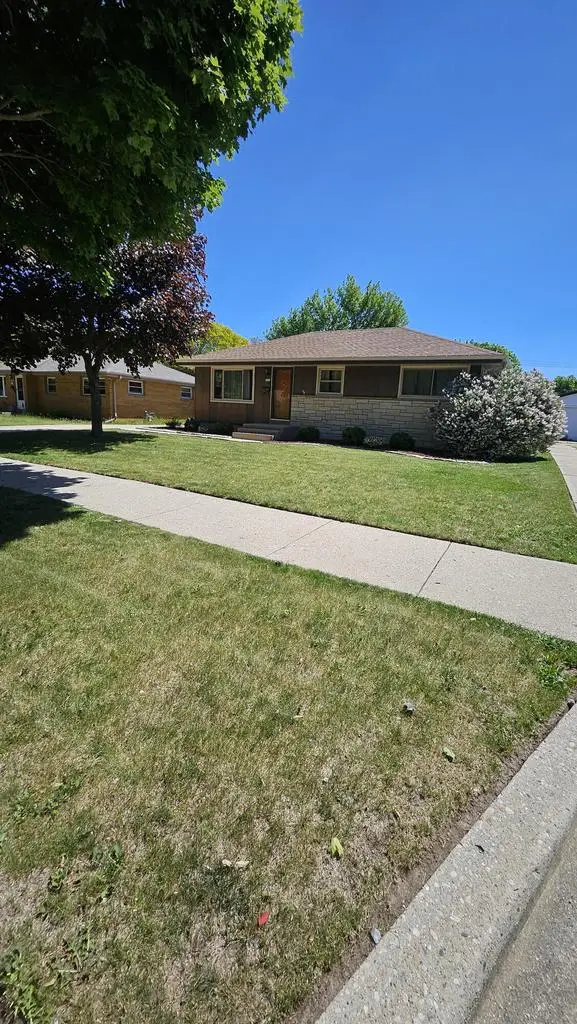 8029 W Marion STREET, Milwaukee, WI 53222