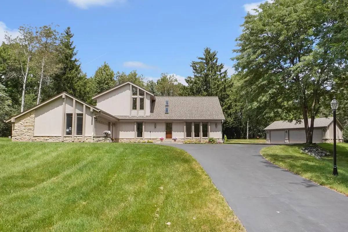 N11W31116 Bunker Hill TRAIL, Delafield, WI 53018 - #1