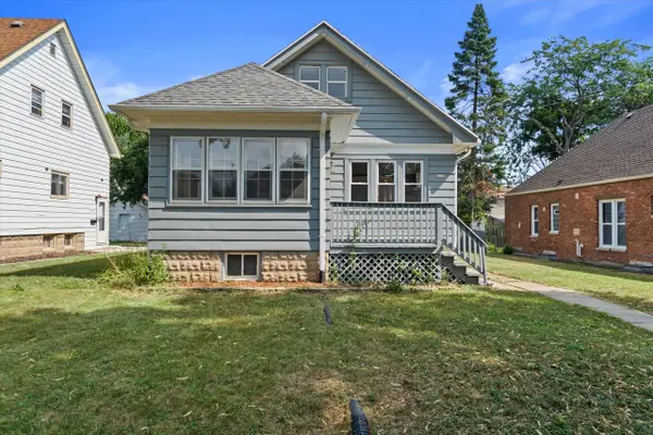 6220 W Girard AVENUE, Milwaukee, WI 53210