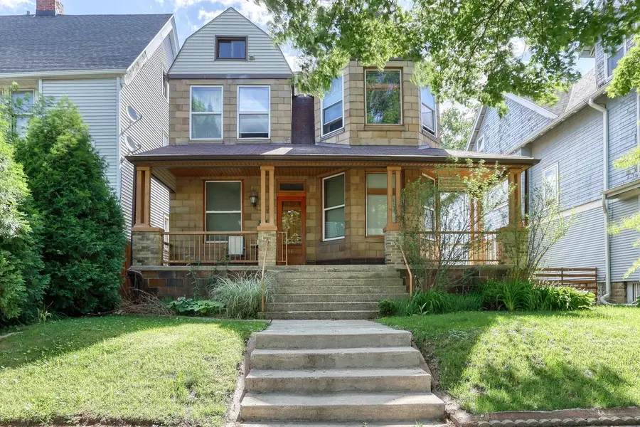 546 N 32nd STREET, Milwaukee, WI 53208 - #2