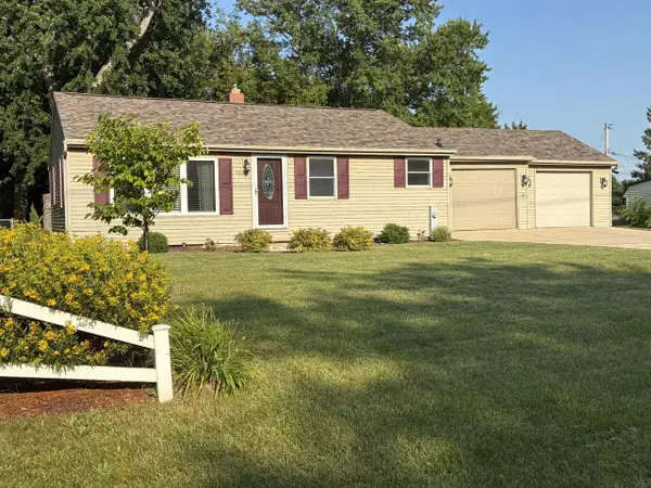 1309 Crestwood DRIVE, Green Bay, WI 54313