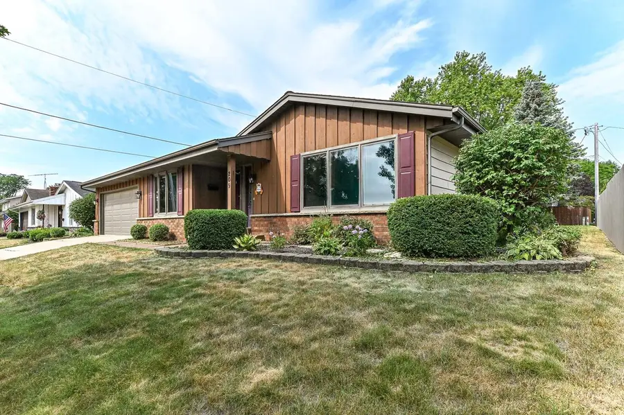 209 Parkview DRIVE, Burlington, WI 53105 - #2