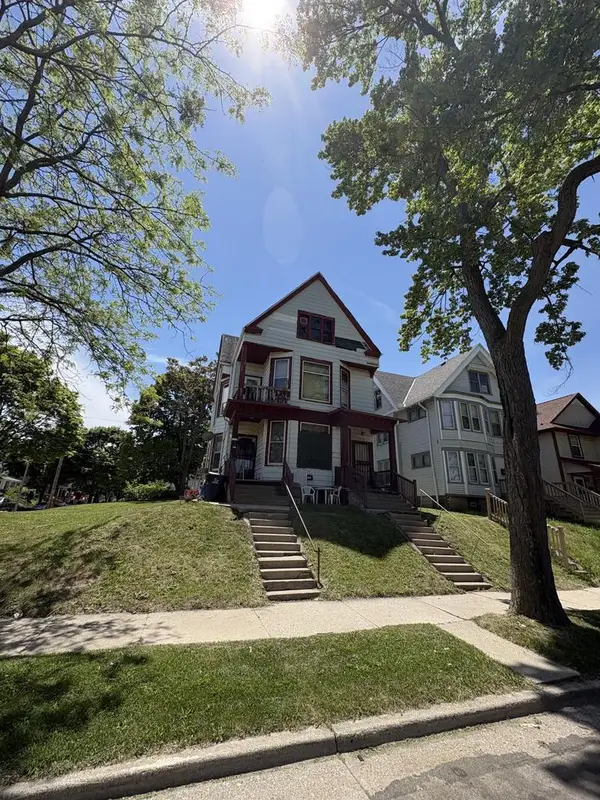 2105 W Mckinley AVENUE #2107, Milwaukee, WI 53205