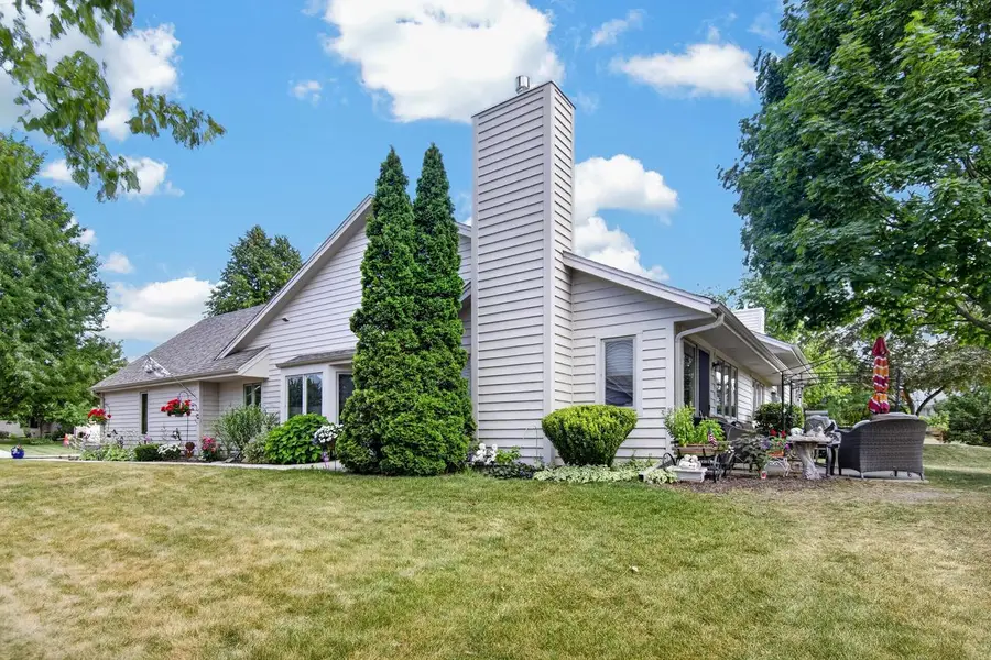 402 Greenvalley DRIVE, Mount Pleasant, WI 53406 - #3