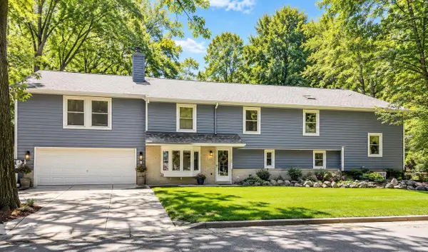 727 E Madison STREET, Oconomowoc, WI 53066