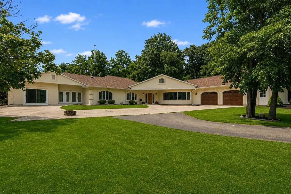 903 W Hazel Ridge ROAD, Elkhorn, WI 53121 - #1