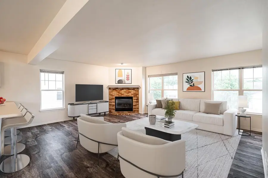 2200 Patrick LANE #2202, Waukesha, WI 53188 - #2