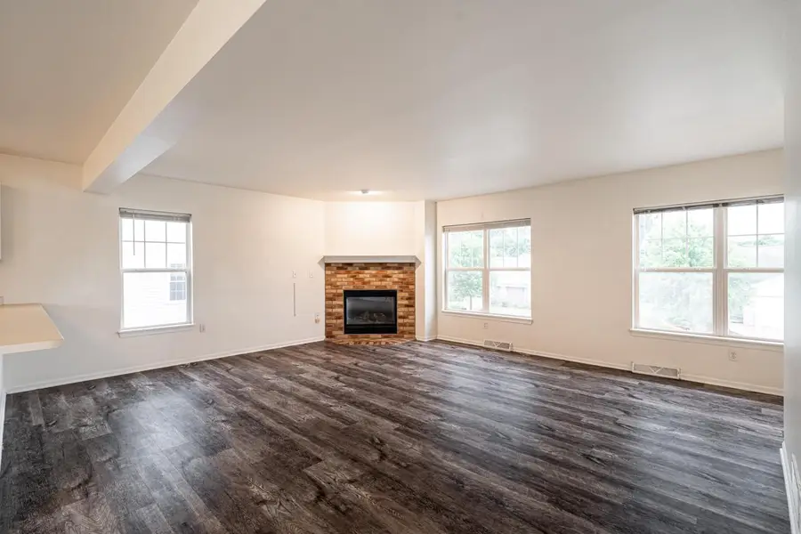 2200 Patrick LANE #2202, Waukesha, WI 53188 - #3