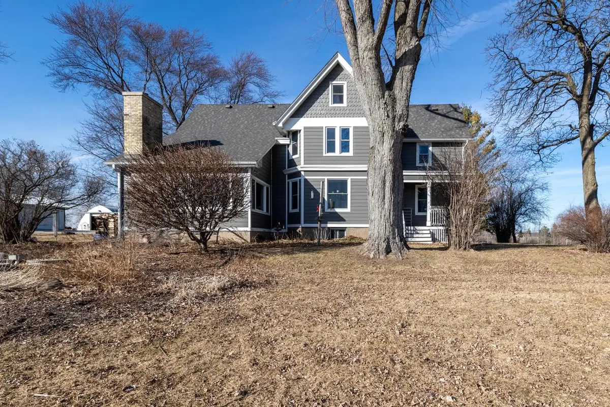 1615 Ulao PARKWAY S, Grafton, WI 53024 - #1