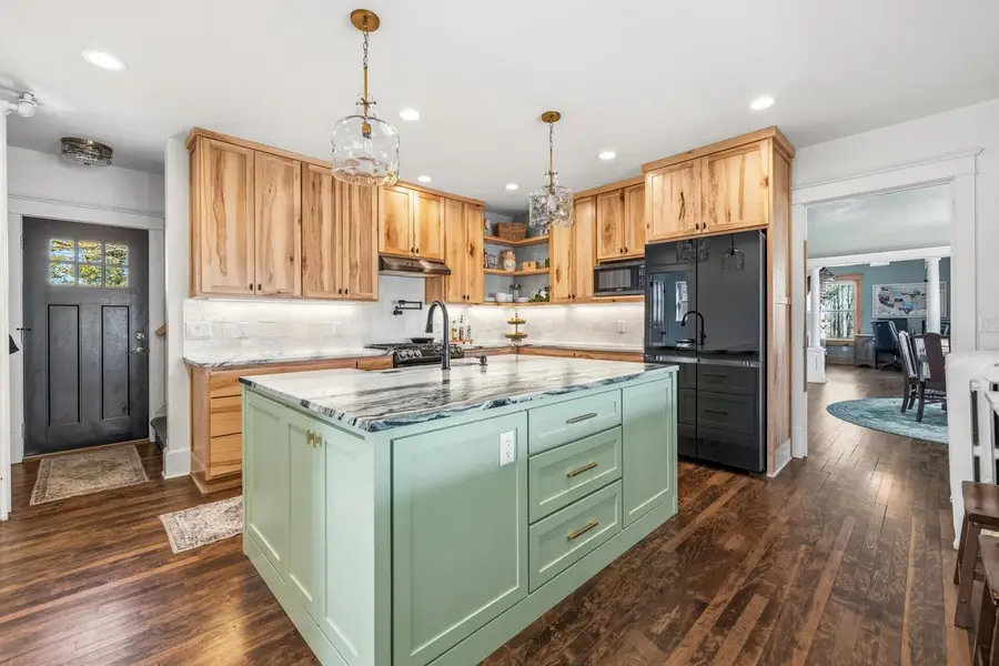 1615 Ulao PARKWAY S, Grafton, WI 53024 - #3
