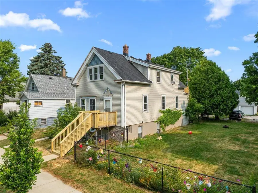 3738 E Pulaski AVENUE, Cudahy, WI 53110 - #2
