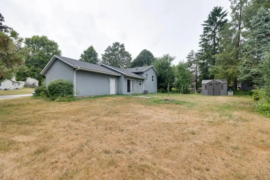 105 Joellen DRIVE, Waukesha, WI 53188 - #3