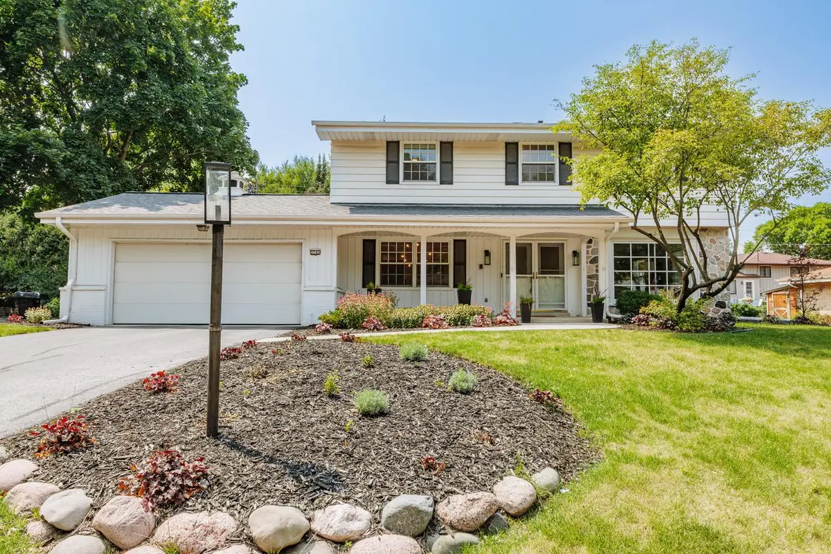 2745 N 117th PLACE, Wauwatosa, WI 53222 - #1