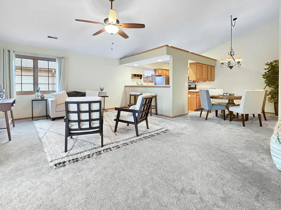 2264 Circle Ridge ROAD #D, Delafield, WI 53018 - #2