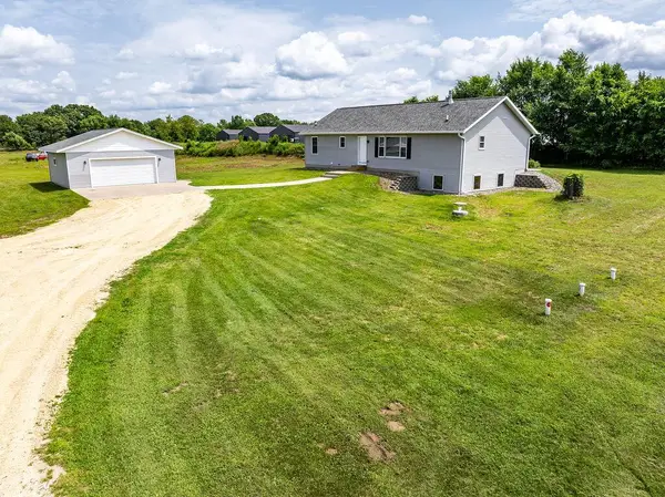 W8320 County Road Z, Onalaska, WI 54650