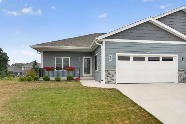 1361 Scenic Pointe COURT, Hartford, WI 53027