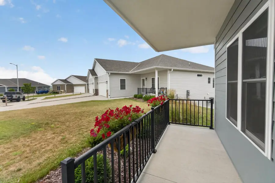 1361 Scenic Pointe COURT, Hartford, WI 53027 - #2