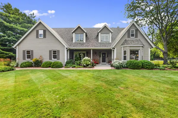 103 Birch ROAD, Delafield, WI 53018