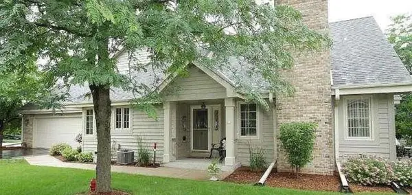N21W24178 Dorchester DRIVE #1D, Pewaukee, WI 53072