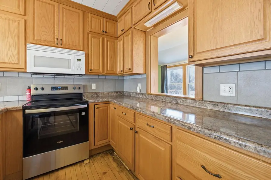 37 N Hill STREET, Fountain City, WI 54629 - #3