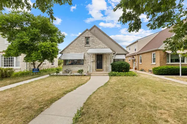 3569 S 14th STREET, Milwaukee, WI 53221
