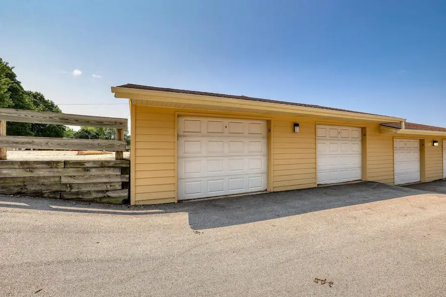 4875 Easy STREET #5, Hartland, WI 53029 - #3