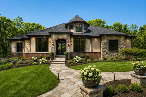 1021 Emerald DRIVE, Hartford, WI 53027