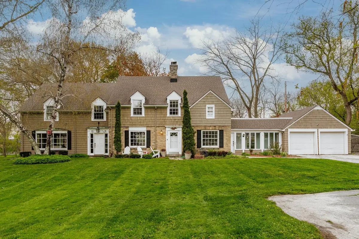 825 Lone Tree ROAD, Elm Grove, WI 53122 - #1