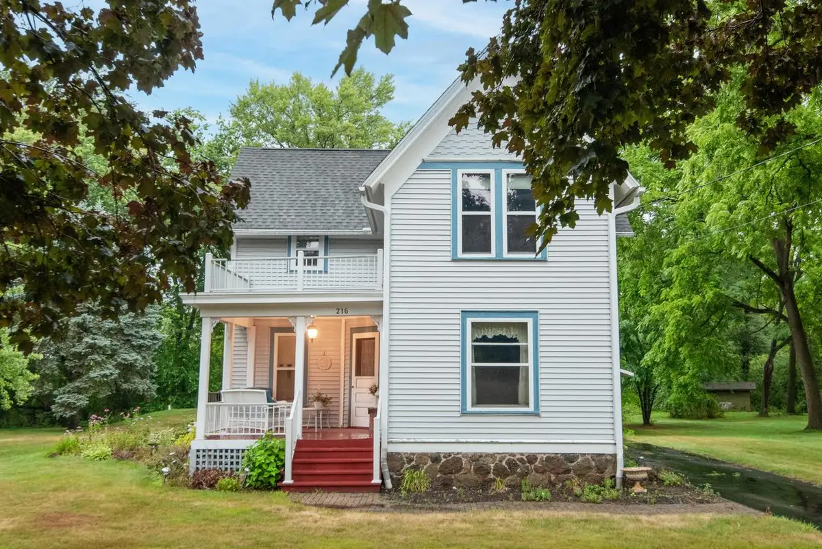 216 W Main STREET, Wales, WI 53183 - #1