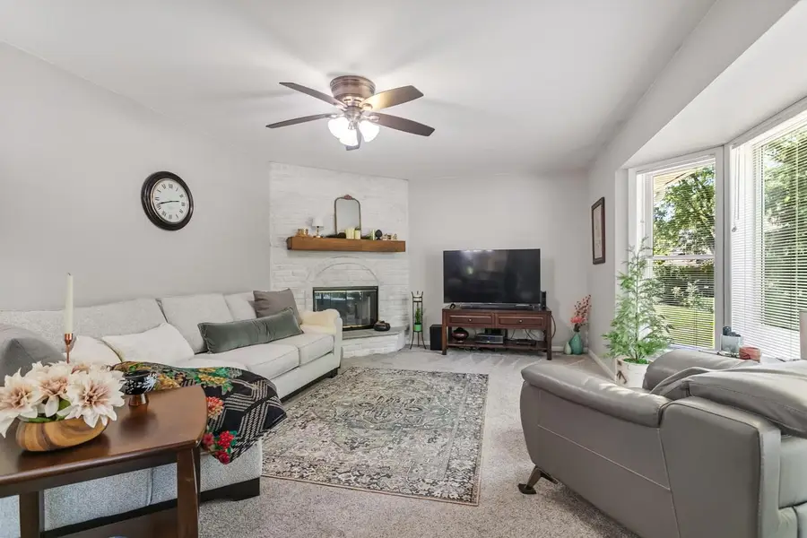 241 Parkview COURT, Pewaukee, WI 53072 - #3