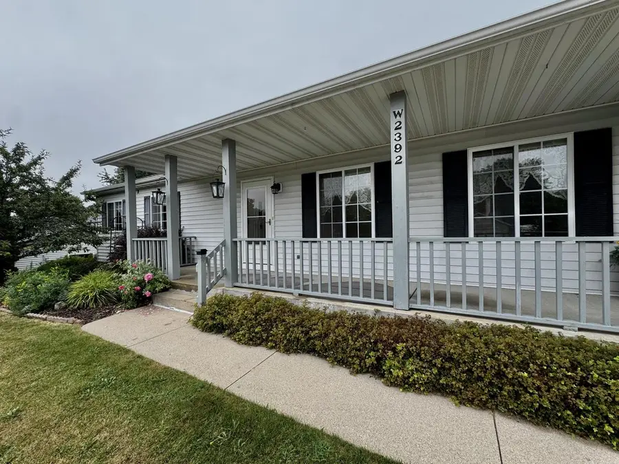 W2392 Julianne STREET, Oconomowoc, WI 53066 - #2