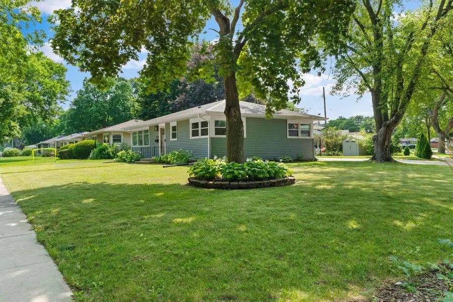 1333 Bluebird TERRACE, Waukesha, WI 53188 - #2