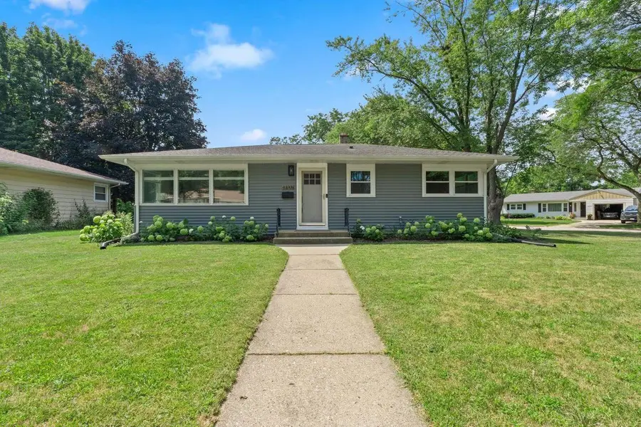 1333 Bluebird TERRACE, Waukesha, WI 53188 - #3