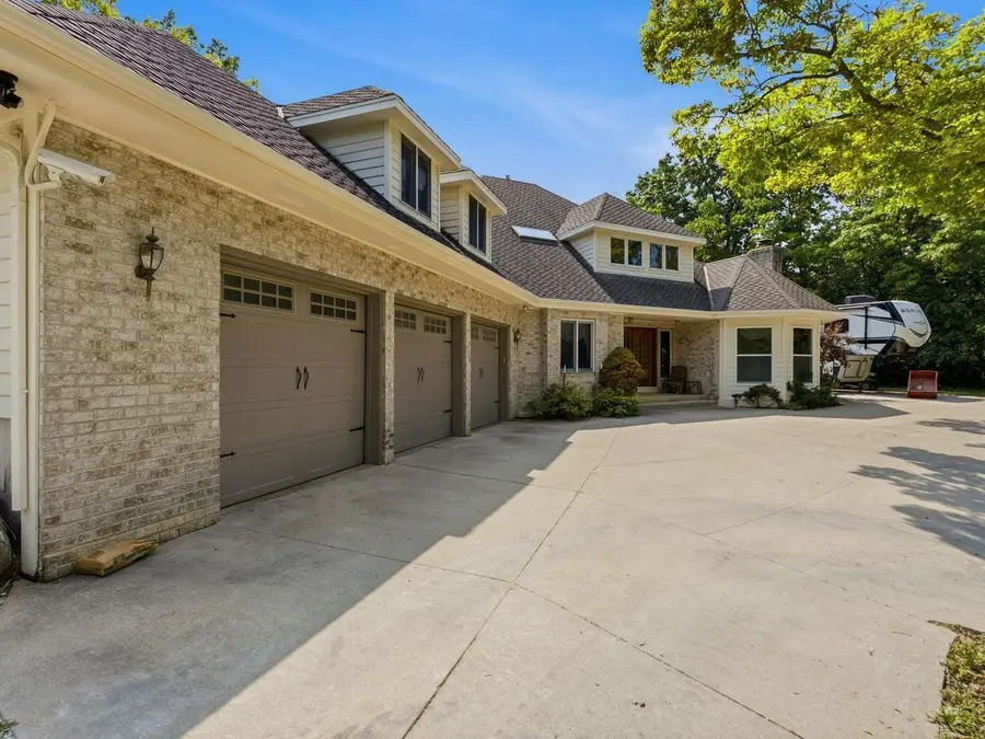 S86W30485 Stonegate DRIVE, Mukwonago, WI 53149 - #3