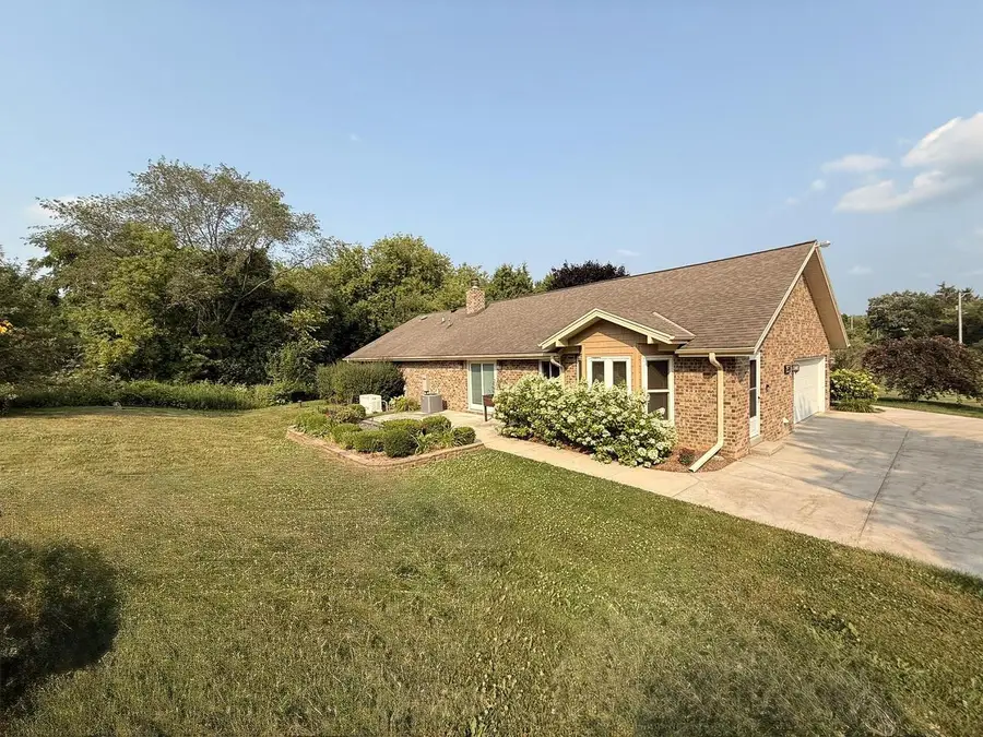 5320 W Lake DRIVE, West Bend, WI 53095 - #2