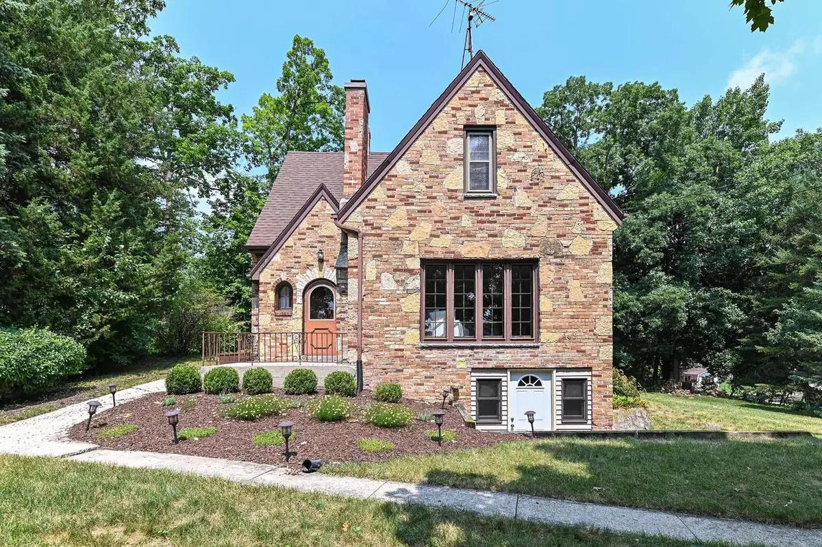 30406 Forest DRIVE, Burlington, WI 53105 - #1