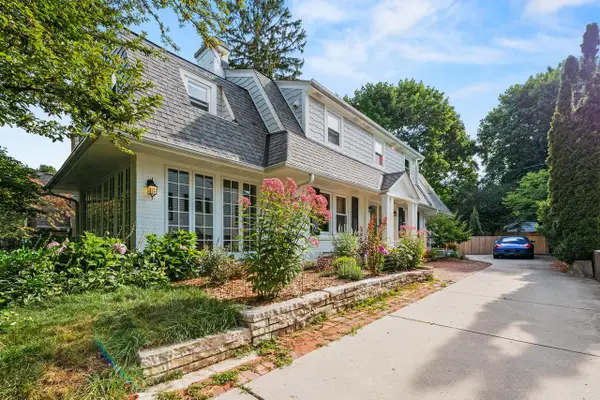 3482 N Frederick AVENUE, Milwaukee, WI 53211