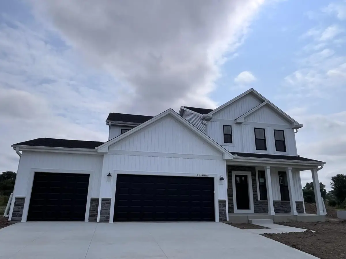 N101W16895 Tanglewood DRIVE, Germantown, WI 53022 - #1
