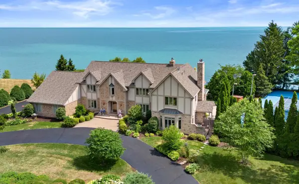 704 Waters Edge ROAD, Racine, WI 53402