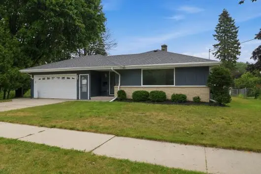 1661 Laurel STREET, Manitowoc, WI 54220 - #2
