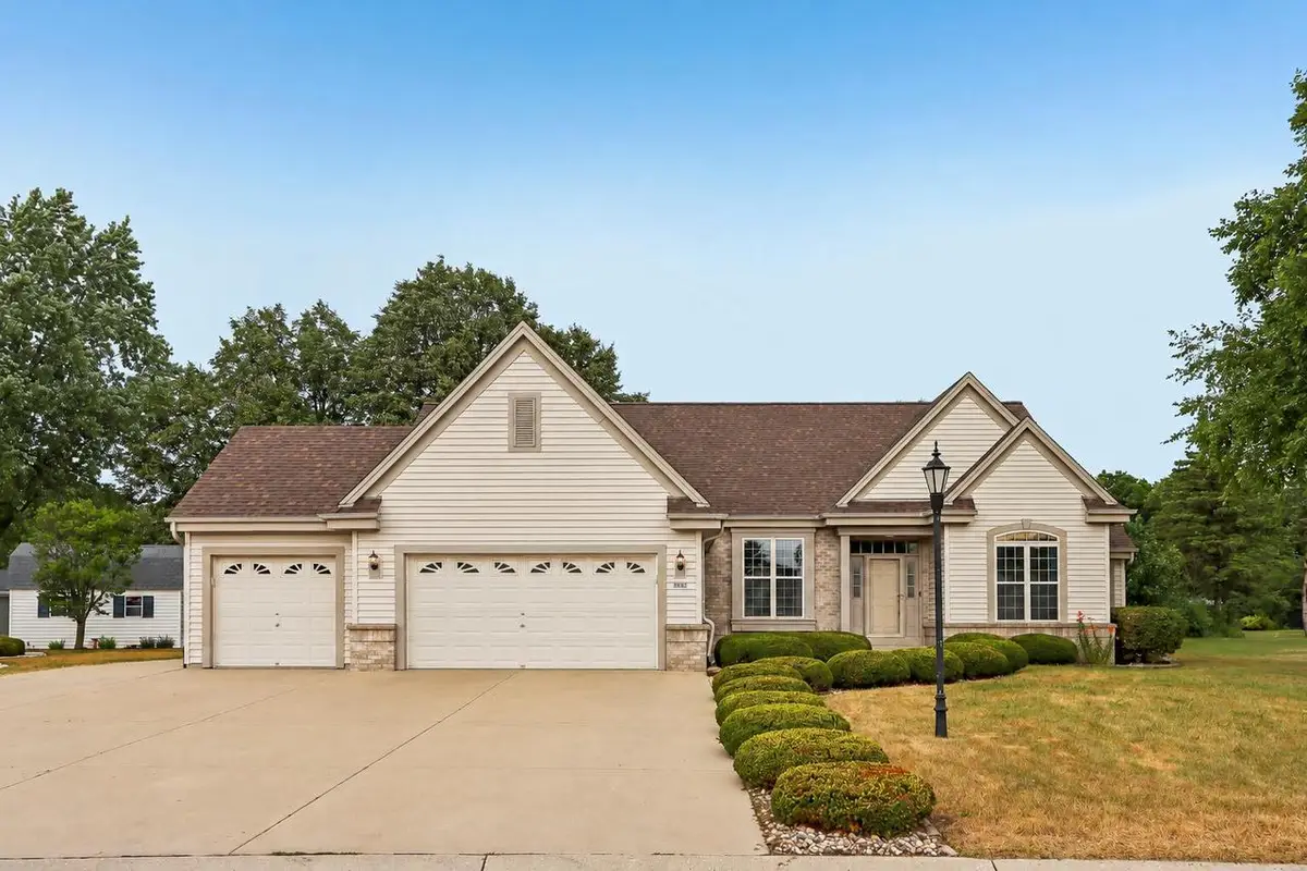 2509 Michele LANE, East Troy, WI 53120 - #1